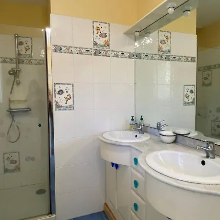 Maison 3* Face A La Avec Wifi, A 200m Du Littoral, Terrasse, Parking, Et Confort A - Fr-1-368-366 *